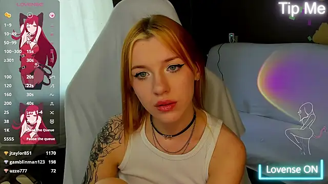 MeganNewCat webcam