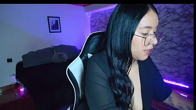 Camila_IRoose webcam