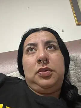 Abril_Luv webcam