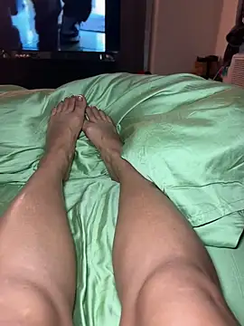 prettytoesfreak live cam on StripChat