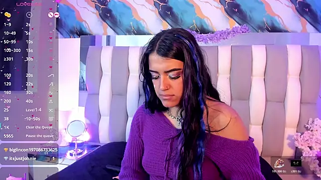 IsaDiiaz live cam on StripChat
