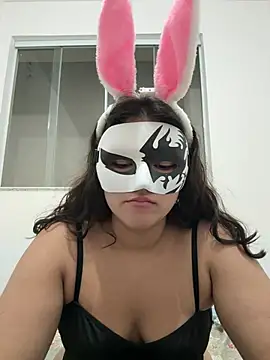 cherrybr01 live cam on StripChat