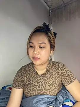 Almira6868 live cam on StripChat