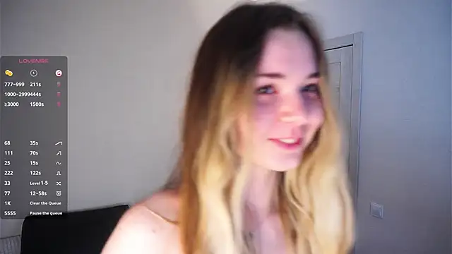 MarlinVarian live cam on StripChat
