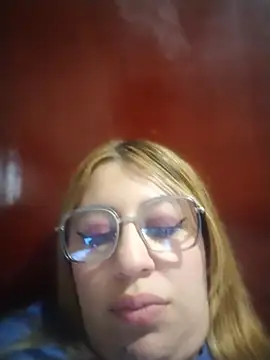 Lola_scott live cam on StripChat