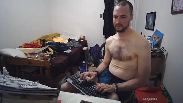 JohnnyMoves webcam
