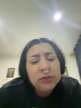 Abril_Luv webcam