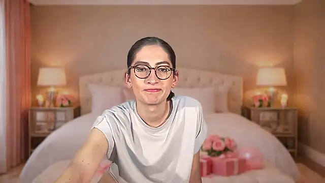rousseblossom - Rousseblossom's free webcam - UK Sex Cams