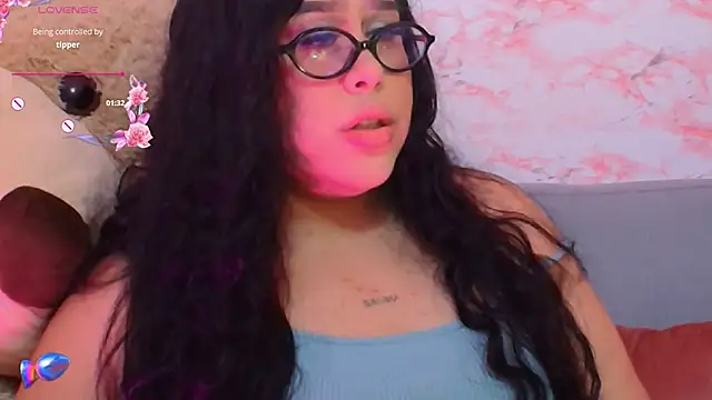 Mia_Carters webcam