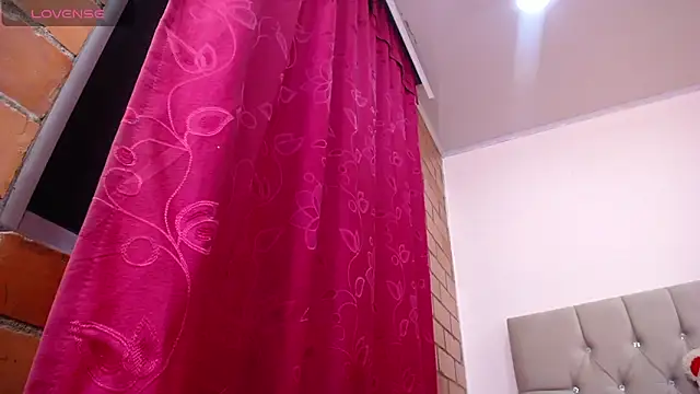 Alanaa_Sofia webcam