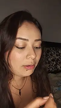 Damii_001 live cam on StripChat