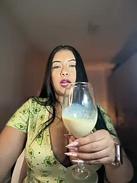 cami_ortiz__ webcam