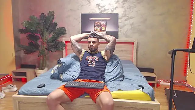 Tiberius_hunk live cam on StripChat