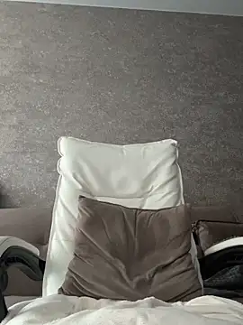 LillySquirtShot webcam