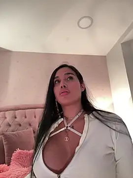 Bella__Wood webcam