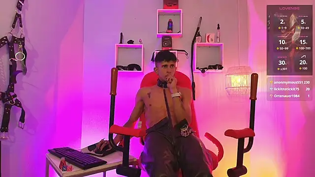 Maximoking26 webcam