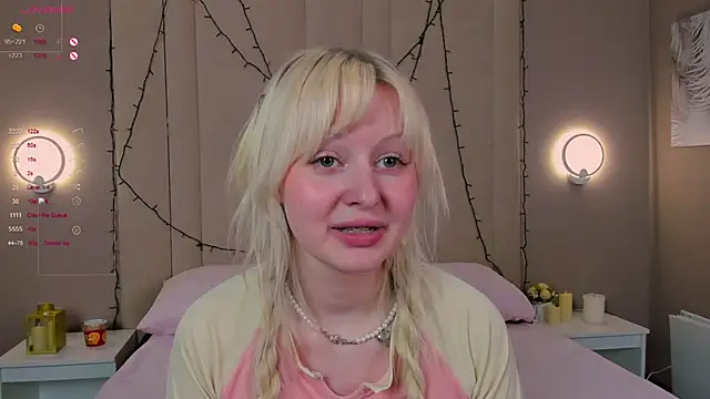 AdeleSilvy webcam