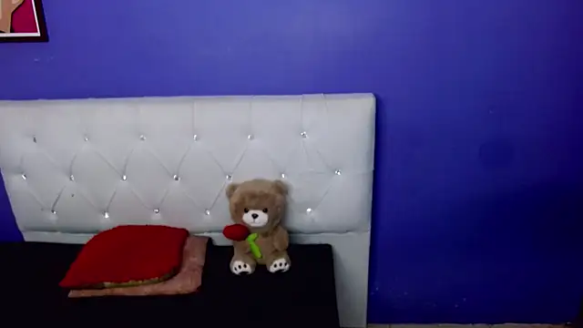 Angel_foxc13 webcam