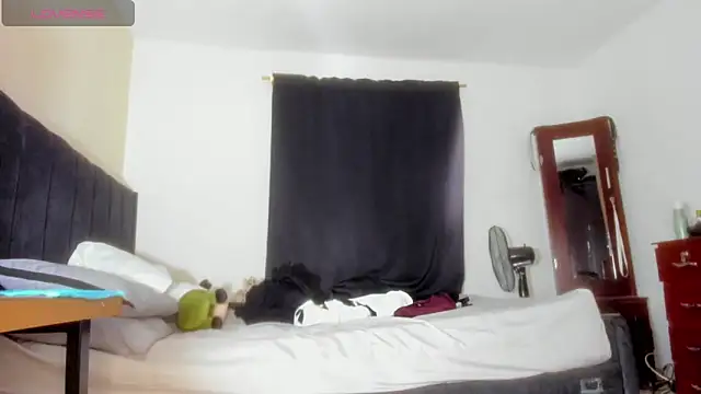 Zuan_zuan777 webcam