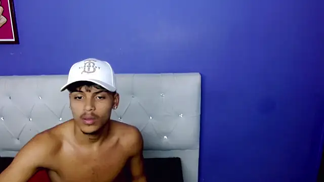 Angel_foxc13 webcam