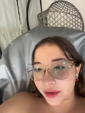 AliciaWhite_nt webcam