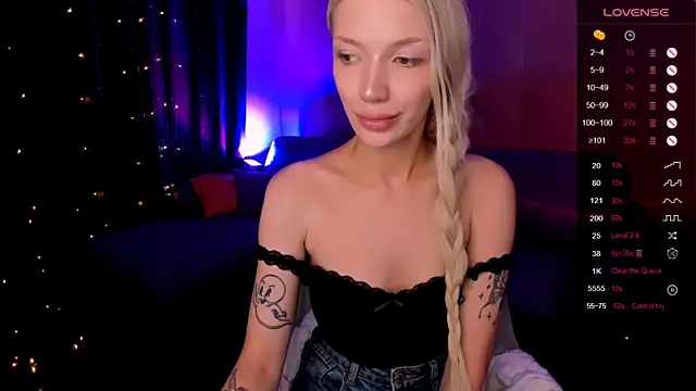 AnyaTaylor_ webcam