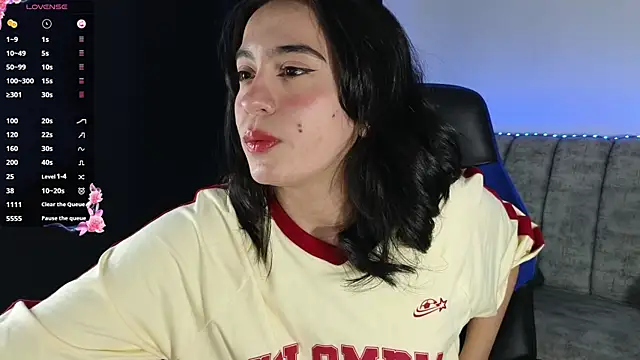 ZaraDames_ webcam