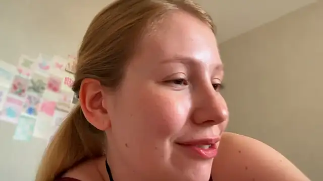 HoneyAudrey webcam