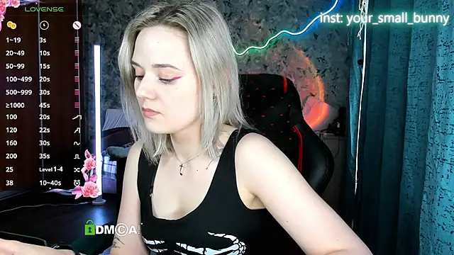 Your_small_bunny webcam