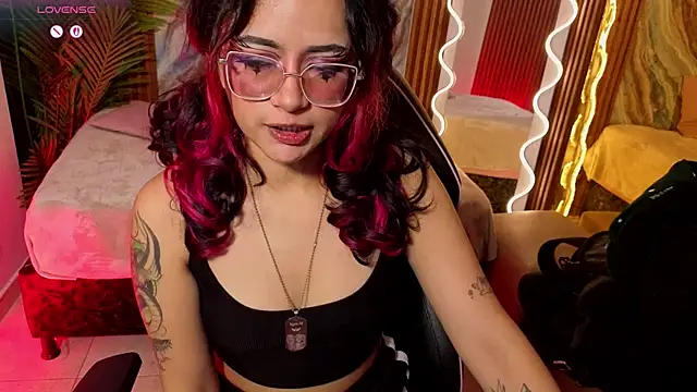 kristen_tay webcam