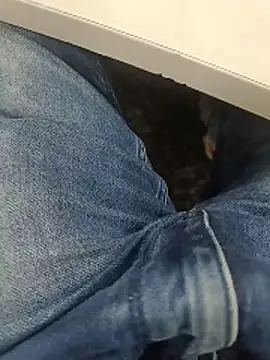 Desiboy_slaveForGirls webcam