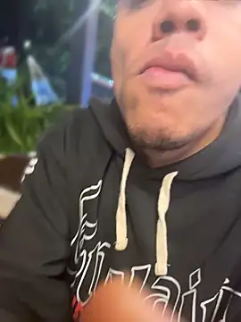 AlphaMasterXxx live cam