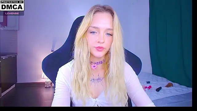 Aliceglass__ webcam