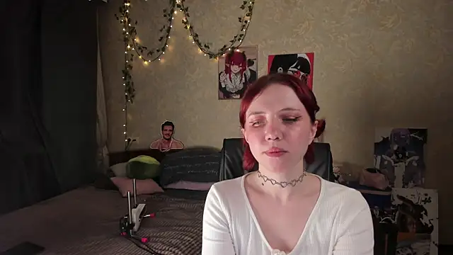 Love_is_Lola live cam on StripChat