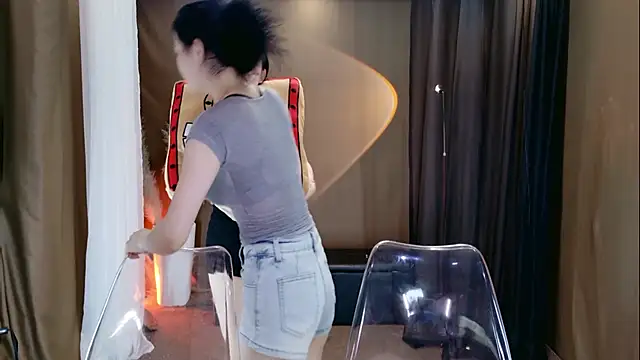 Banana-Milk69 webcam