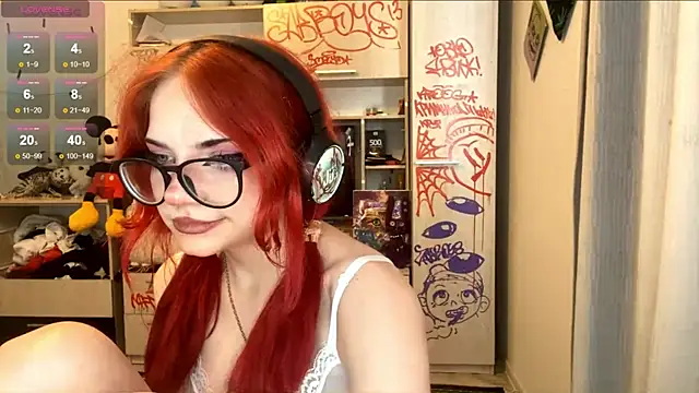RedHeadCat webcam
