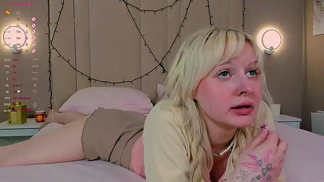 AdeleSilvy webcam