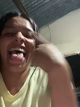 SaraBust webcam
