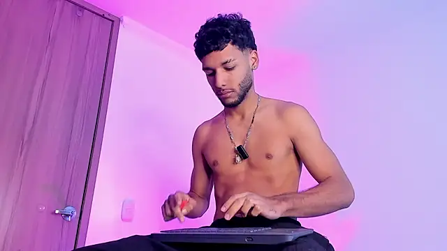 Thiagoferreti live cam