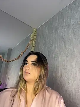 Antonella_Julieta webcam