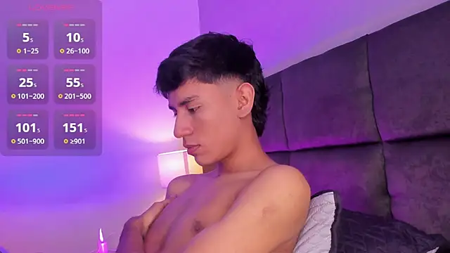 Damien_Howard live cam on StripChat