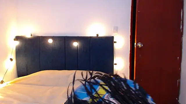 Bitsy_Messy live cam on StripChat