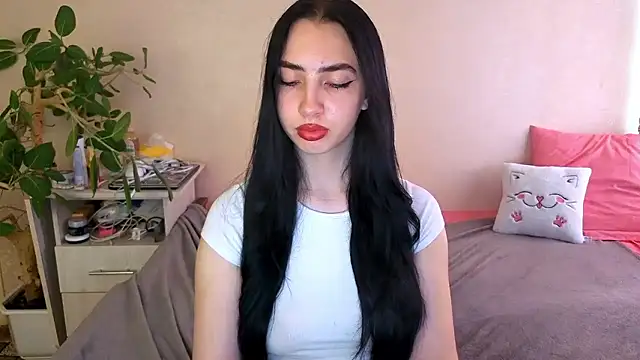 WildKittenX_ live cam on StripChat