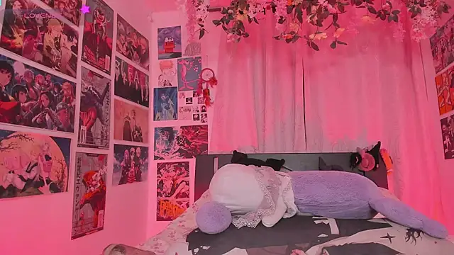 MissCurvyTop webcam