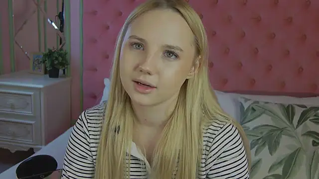 Sky_Cutie webcam