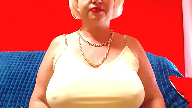 NaughtyMILF4UX webcam