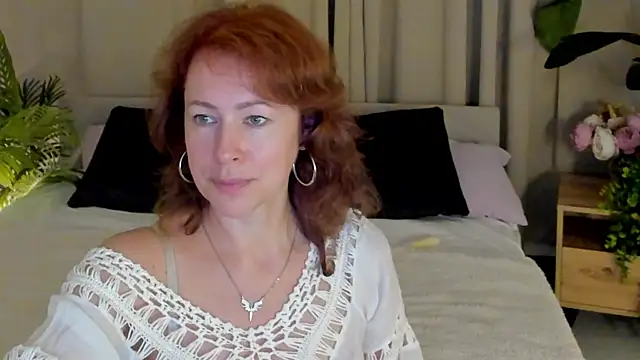 LeticiaRomano live cam on StripChat
