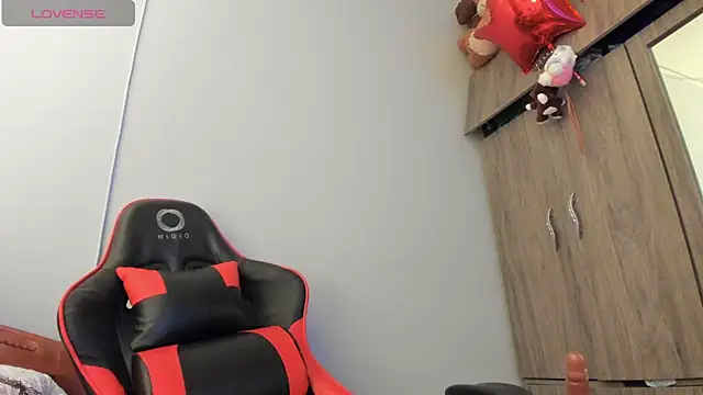 cami_hot_tits webcam