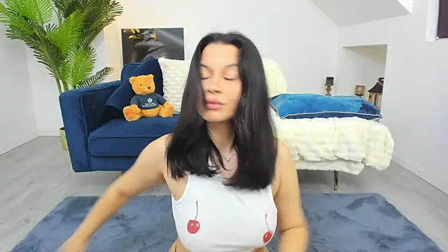 Issa_Belle18 webcam