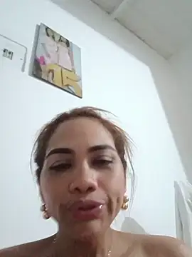 NaughtyMorenna webcam